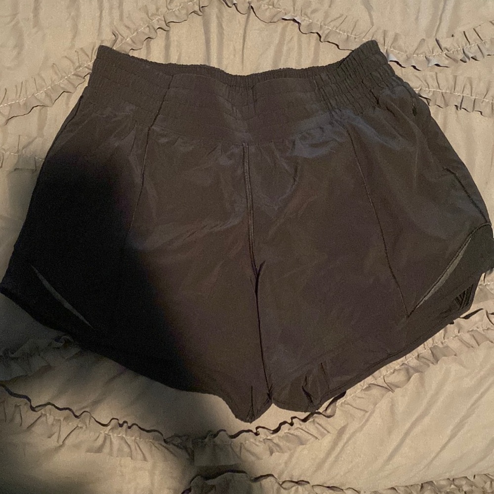 Lululemon Hotty Hot HR 4” black